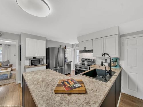 80 Elgin St N Street N, Cambridge, ON - Indoor Photo Showing Kitchen With Upgraded Kitchen