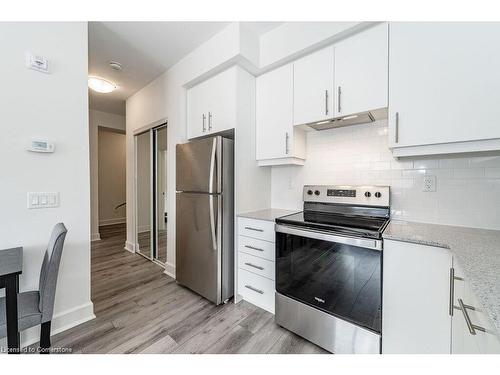 602-251 Northfield Drive, Waterloo, ON - Indoor Photo Showing Kitchen