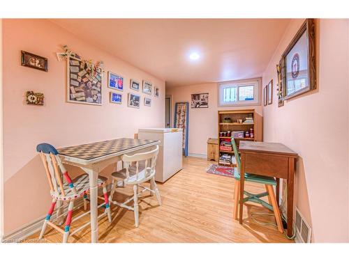 10 Lowell Street S, Cambridge, ON - Indoor Photo Showing Dining Room