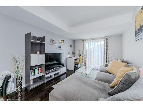 D-1652 Fischer Hallman Road, Kitchener, ON - Indoor Photo Showing Living Room