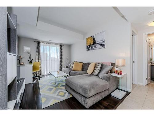 D-1652 Fischer Hallman Road, Kitchener, ON - Indoor Photo Showing Living Room