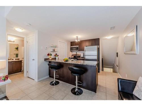 D-1652 Fischer Hallman Road, Kitchener, ON - Indoor Photo Showing Kitchen