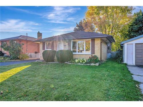 15 Belton Drive, Kitchener, ON - Outdoor