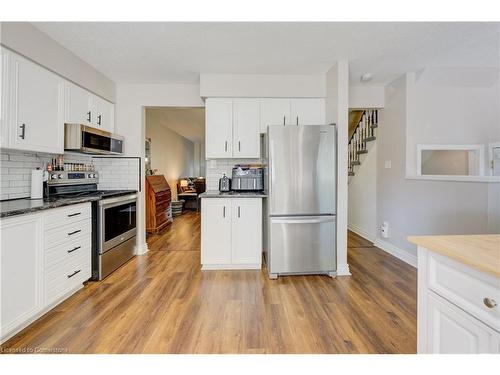 134 Marmel Court, Cambridge, ON - Indoor Photo Showing Kitchen With Stainless Steel Kitchen