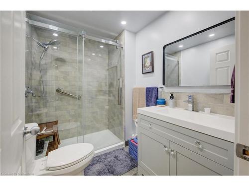 134 Marmel Court, Cambridge, ON - Indoor Photo Showing Bathroom