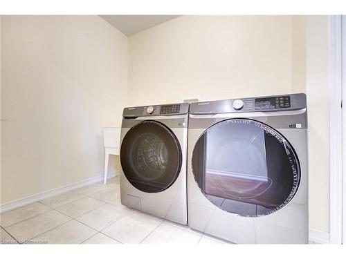 15 Staines Street, Breslau, ON - Indoor Photo Showing Laundry Room