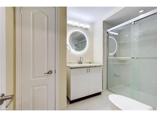 15 Staines Street, Breslau, ON - Indoor Photo Showing Bathroom