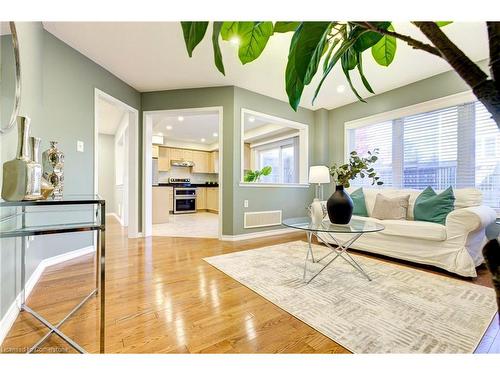 15 Staines Street, Breslau, ON - Indoor Photo Showing Living Room