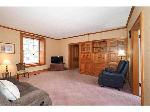 2259 Cedar Creek Road, Ayr, ON - Indoor Photo Showing Living Room