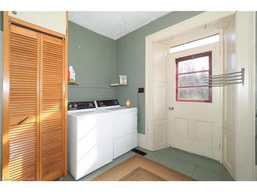 2259 Cedar Creek Road, Ayr, ON - Indoor Photo Showing Laundry Room