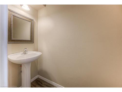 E29-85 Bankside Drive, Kitchener, ON - Indoor Photo Showing Bathroom