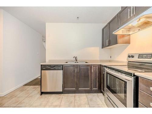 47-350 Dundas Street S, Cambridge, ON - Indoor Photo Showing Kitchen With Stainless Steel Kitchen With Double Sink