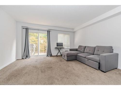 47-350 Dundas Street S, Cambridge, ON - Indoor Photo Showing Living Room