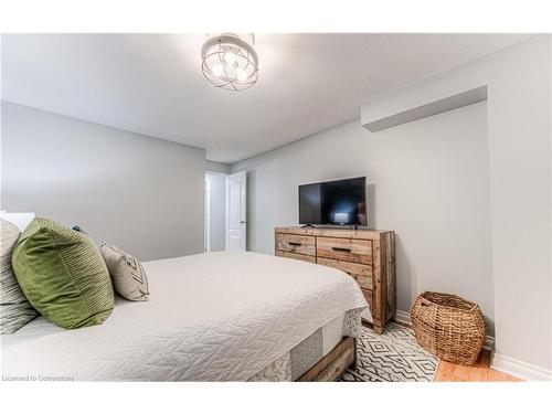 86-65 Glamis Road, Cambridge, ON - Indoor Photo Showing Bedroom