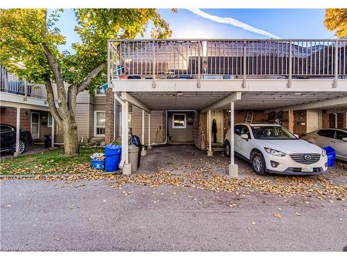 86-65 Glamis Road, Cambridge, ON - Outdoor