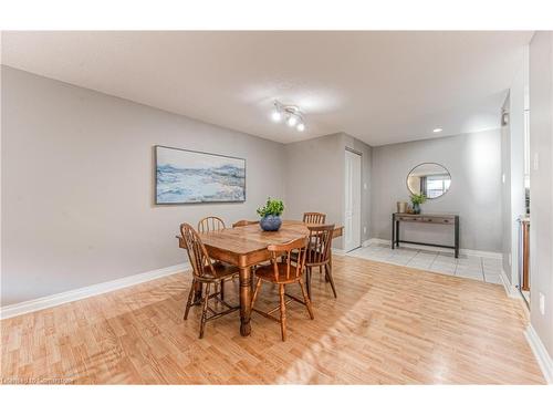 86-65 Glamis Road, Cambridge, ON - Indoor Photo Showing Dining Room