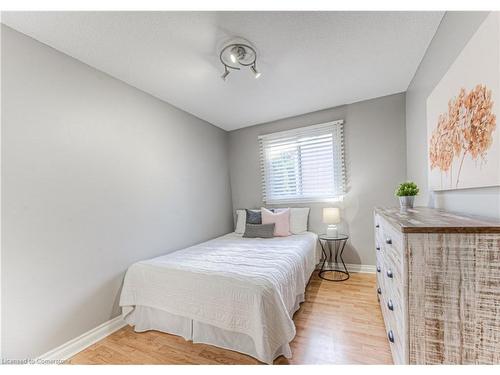 86-65 Glamis Road, Cambridge, ON - Indoor Photo Showing Bedroom