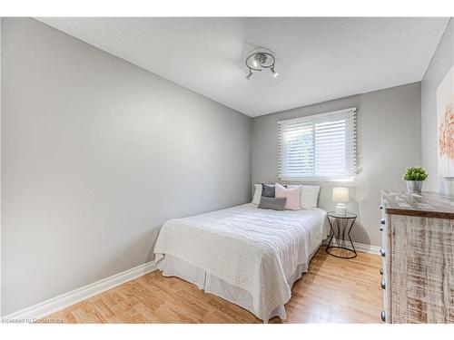 86-65 Glamis Road, Cambridge, ON - Indoor Photo Showing Bedroom