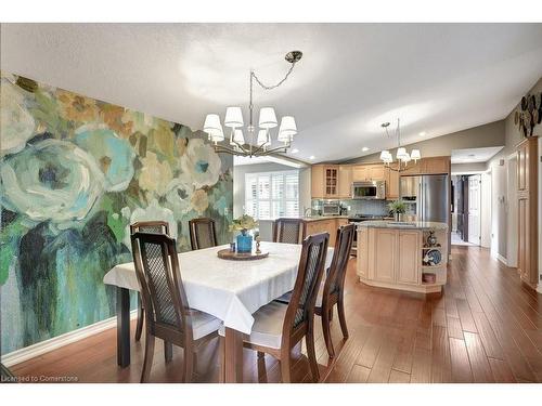 102 Bushmill Circle, Freelton, ON - Indoor Photo Showing Dining Room