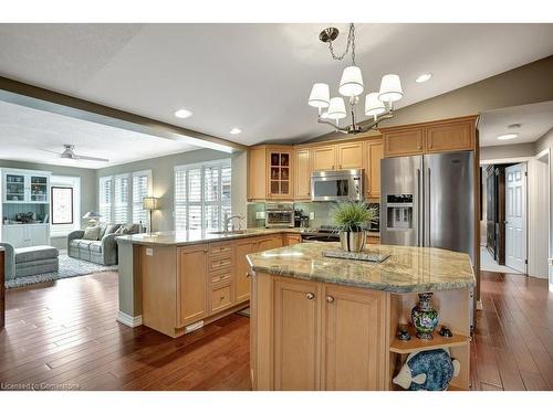 102 Bushmill Circle, Freelton, ON - Indoor Photo Showing Kitchen