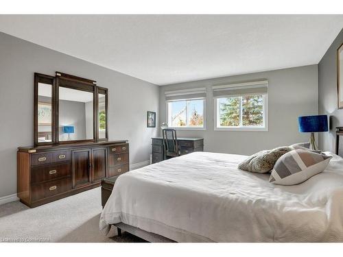 102 Bushmill Circle, Freelton, ON - Indoor Photo Showing Bedroom