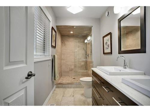 102 Bushmill Circle, Freelton, ON - Indoor Photo Showing Bathroom