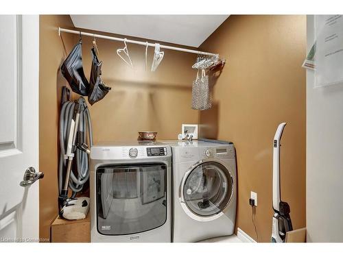 102 Bushmill Circle, Freelton, ON - Indoor Photo Showing Laundry Room