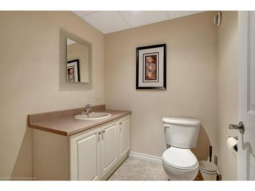 102 Bushmill Circle, Freelton, ON - Indoor Photo Showing Bathroom