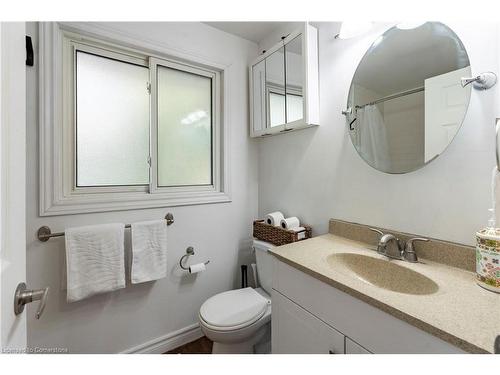 58 Breckenridge Drive, Kitchener, ON - Indoor Photo Showing Bathroom