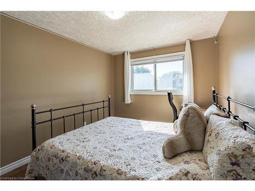 58 Breckenridge Drive, Kitchener, ON - Indoor Photo Showing Bedroom