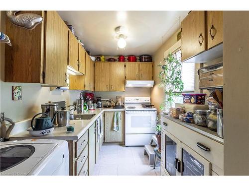 311 Weir Street N, Hamilton, ON - Indoor Photo Showing Kitchen