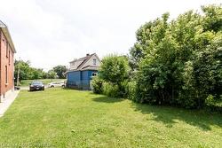 309 Weir Street N Hamilton, ON L8H 5G4