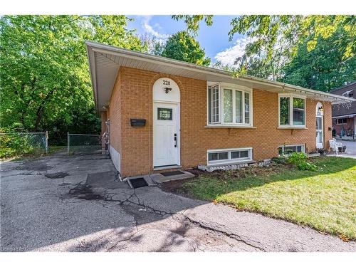 228 Ingleside Place, Kitchener, ON - Outdoor