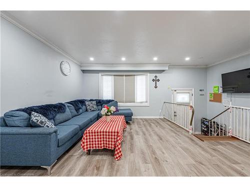 228 Ingleside Place, Kitchener, ON - Indoor Photo Showing Living Room