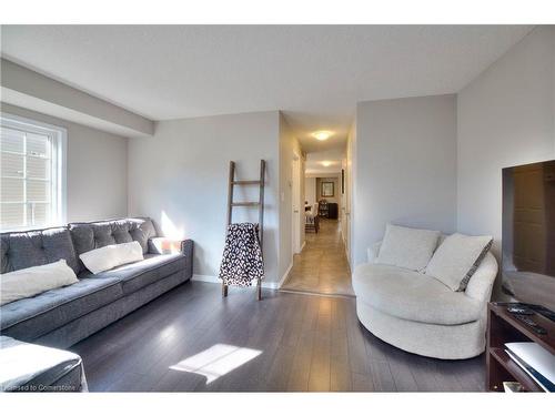 2C-931 Glasgow Street, Kitchener, ON - Indoor Photo Showing Living Room