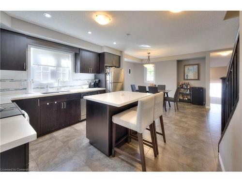 2C-931 Glasgow Street, Kitchener, ON - Indoor Photo Showing Kitchen