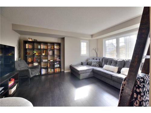 2C-931 Glasgow Street, Kitchener, ON - Indoor Photo Showing Living Room