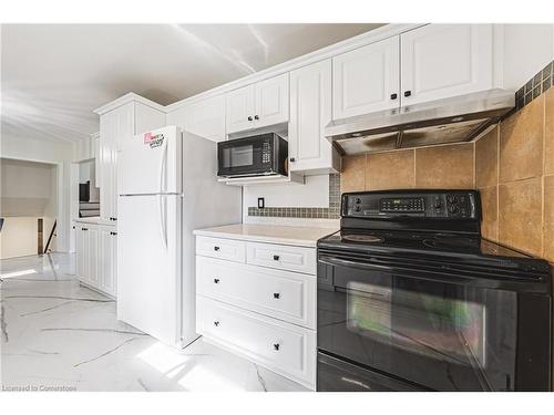 267 Erb Street E, Waterloo, ON - Indoor Photo Showing Kitchen