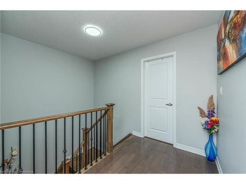 310 Jean Landing, Milton, ON - Indoor Photo Showing Other Room