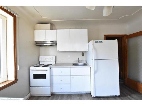 238 Lowther Street N, Cambridge, ON - Indoor Photo Showing Kitchen