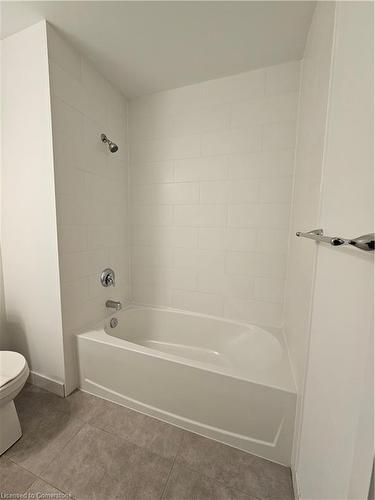 206-1434 Highland Road W, Kitchener, ON - Indoor Photo Showing Bathroom