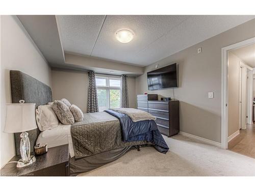 208-155 Commonwealth Street, Kitchener, ON - Indoor Photo Showing Bedroom