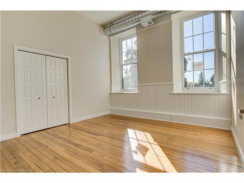 201-65 St Andrews Street, Cambridge, ON - Indoor Photo Showing Other Room