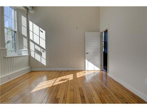 201-65 St Andrews Street, Cambridge, ON - Indoor Photo Showing Other Room