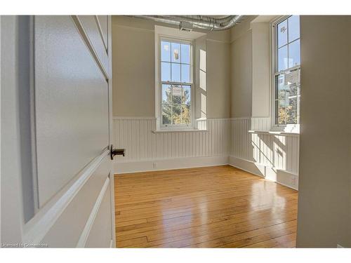 201-65 St Andrews Street, Cambridge, ON - Indoor Photo Showing Other Room