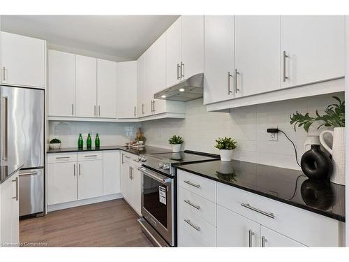 130 Ellen Street, Atwood, ON - Indoor Photo Showing Kitchen With Upgraded Kitchen