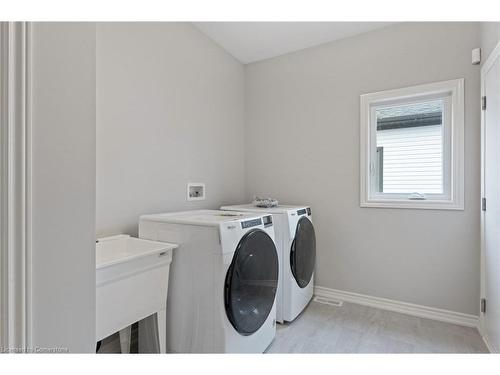 130 Ellen Street, Atwood, ON - Indoor Photo Showing Laundry Room