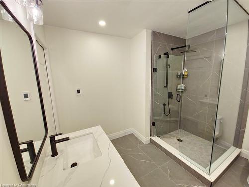 11719 Guelph Line, Milton, ON - Indoor Photo Showing Bathroom