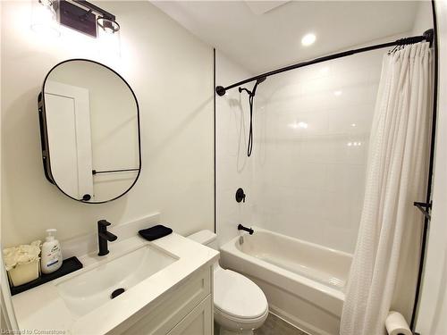 11719 Guelph Line, Milton, ON - Indoor Photo Showing Bathroom