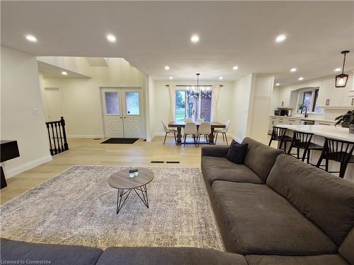 11719 Guelph Line, Milton, ON - Indoor Photo Showing Living Room